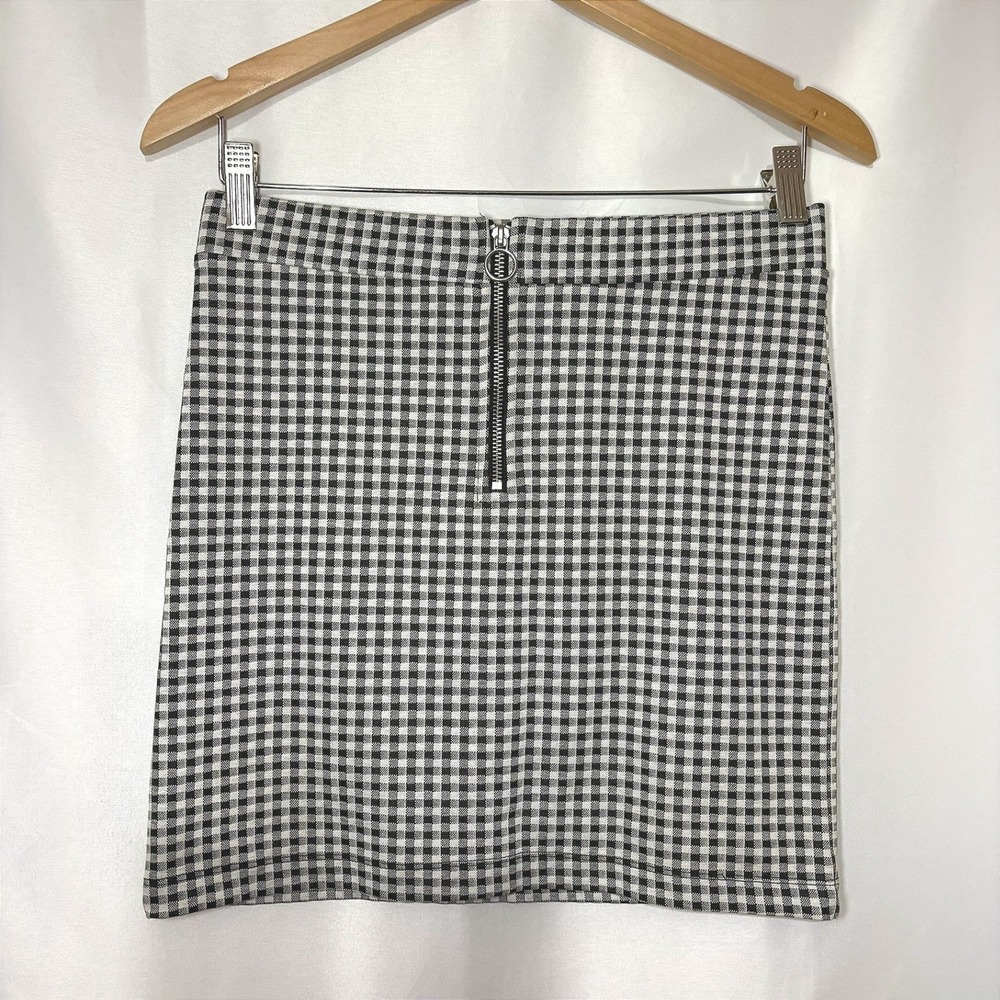 H&M Divided Gingham Mini Skirt Black White Checkered Zip Front Size S 07024779
